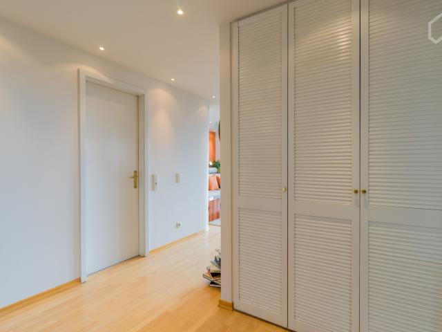 Quiet Penthouse in Charlottenburg incl. private parking