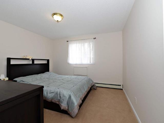 Quiet rent controlled 10 unit apartment building near the Perley Rideau Veterans Hospital, the General Hospital and the
