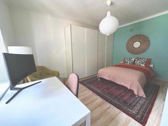 Quiet renovated studio with home office