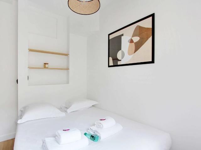 Quiet & refurbished Rochechouart / Maubeuge, Paris Amsterdam Apartments for Rent