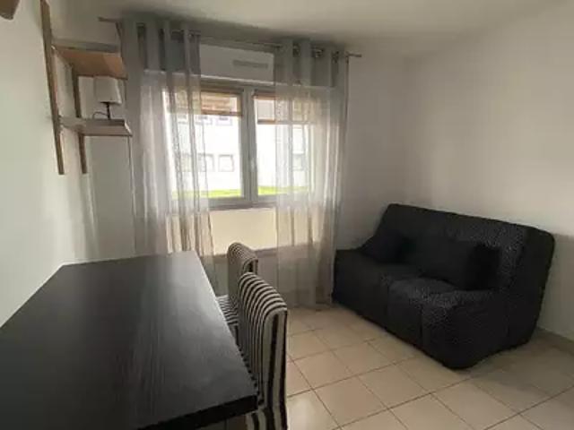 Quimper 29000 Location appartement 1 pièce t1 parking