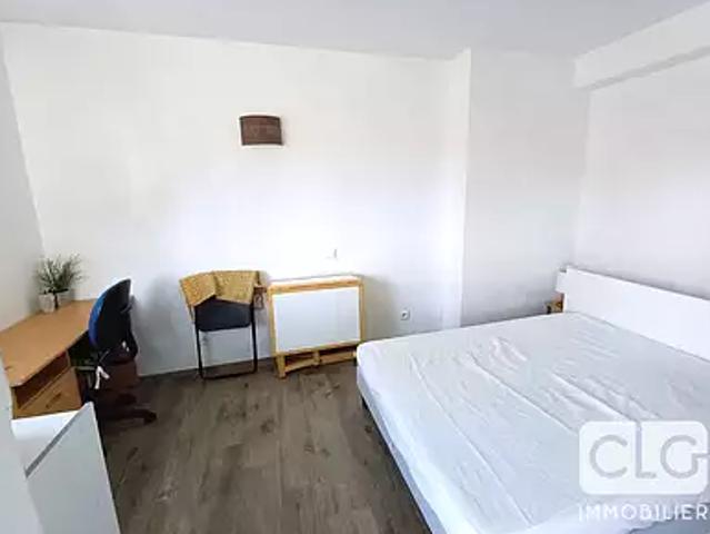 Quimper 29000 Location appartement 1 pièce t1 parking