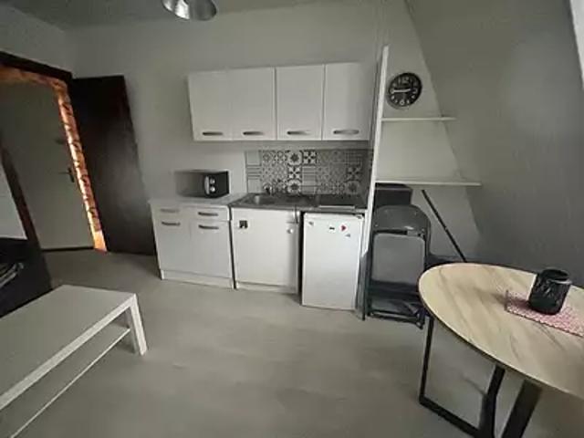 Quimper 29000 Location appartement 2 pièces t2 au dernier étage