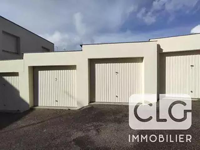 Quimper 29000 Location parking
