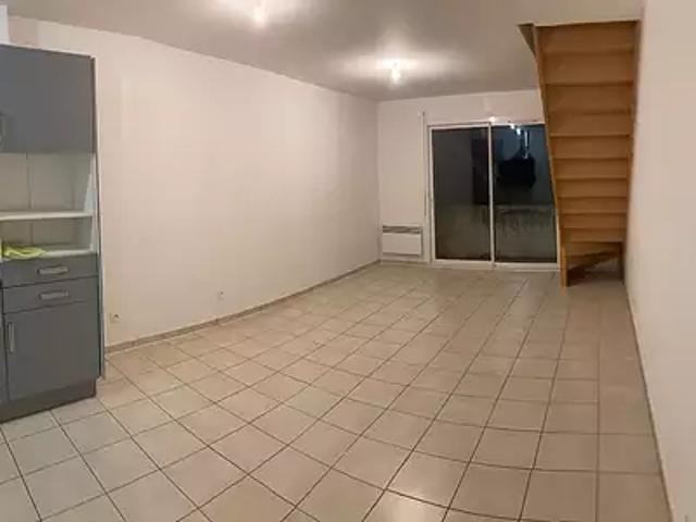 Quincy Voisins 77860 Location appartement 4 pièces t4 au dernier étage parking