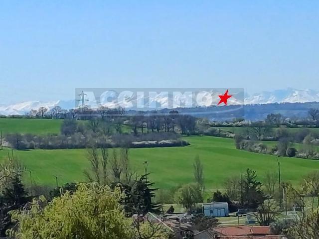 QUINT FONSEGRIVES BELLE MAISON AVEC VUE PYRENEES + T2