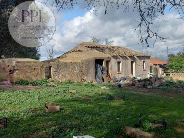 Quinta c/ 4,3 ha, 2 Edificios antigos e Vistas Panorâmicas do Campo
