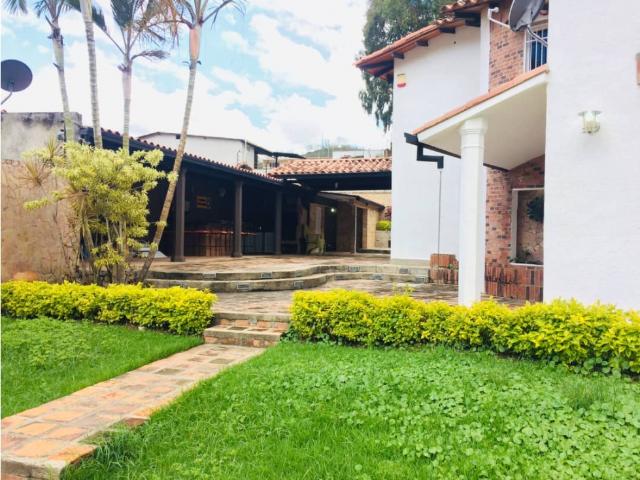 QUINTA COLINAS DE CARRIZAL SECTOR LA PERITA
