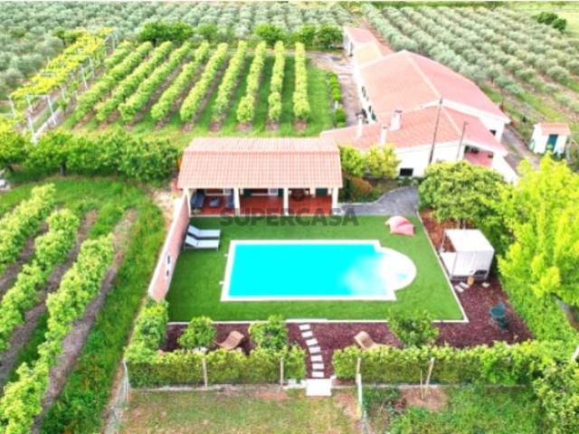 Quinta com moradia T3+1 e anexos, no Fundão, Castelo Branco
