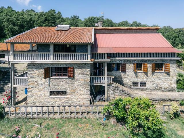 Quinta com Moradia T5 em Gralhós, Macedo de Cavaleiros