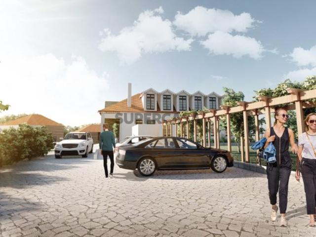 Quinta com edifício centenário para recuperação