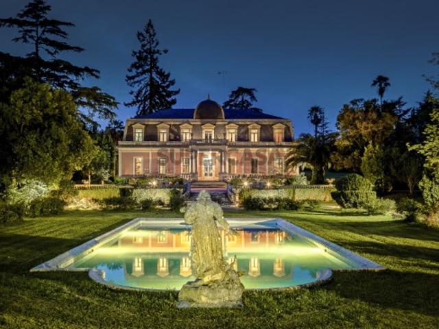 Quinta com palácio, jardim, instalações hípicas, Elvas
