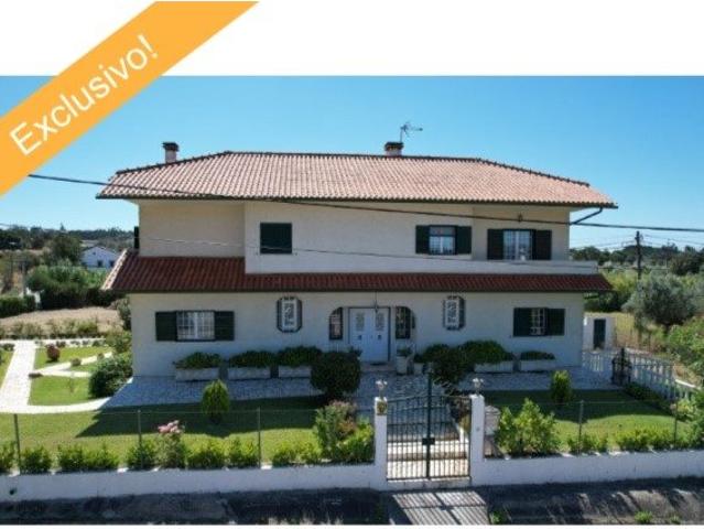 Quinta com piscina, Área de construção 600,00 m2 e Terreno d. 0m² Paialvo