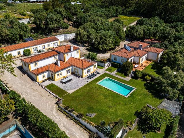 Quinta com Piscina e Potencial de Investimento 425m² Sintra Santa Maria E São Miguel