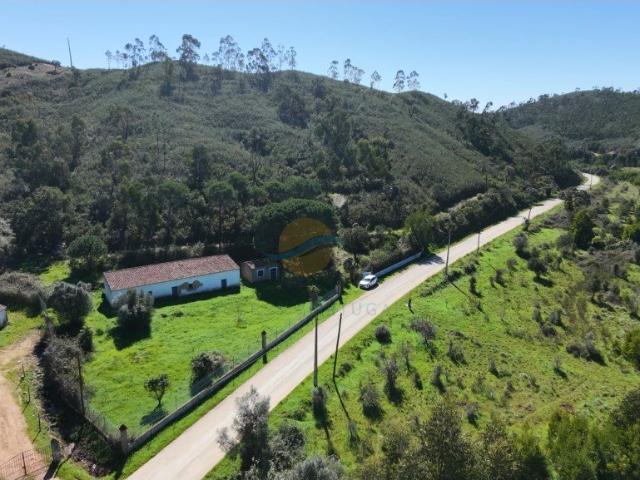 Quinta com Ribeira e Casa para Reconstrução Falacho, Silve. 144m² Silves