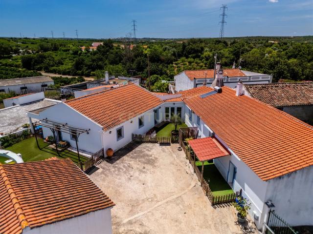 Quinta com 2 moradias em São Bartolomeu de Messines 270m² São Bartolomeu De Messines
