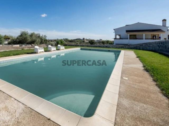 Quinta com 3 ha com MoradiaT5 e piscina em Redondo