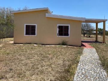 Quinta Campestre en Venta, en Zirandaro Juarez NL