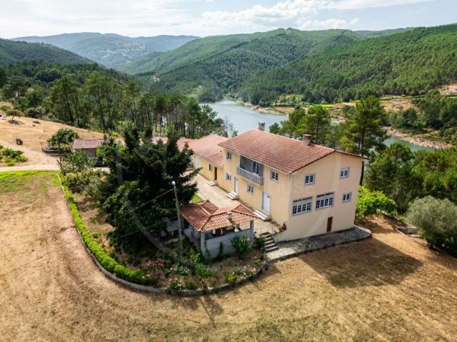 Quinta Capeludos Pedras Salgadas