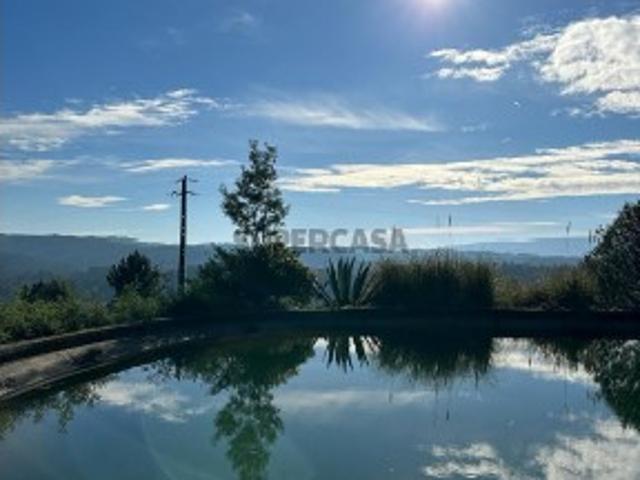 Quinta Centenária em Mortágua: Refúgio Tranquilo com 4 Quartos e Vistas Deslumbrantes