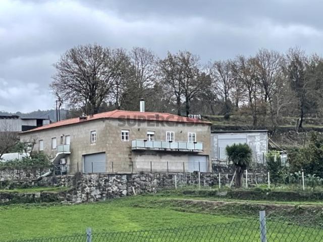 QUINTA AGRÍCOLA COM CASA TOTALMENTE RESTAURADA À CERCA DE 5 ANOS, COM ÁREA DE TERRENO TOTAL DE + 108.000 M2