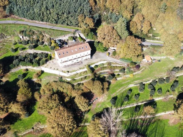 Quinta dos Três Rios: Esplêndida Mansão com Vinhedo do Dão em Viseu