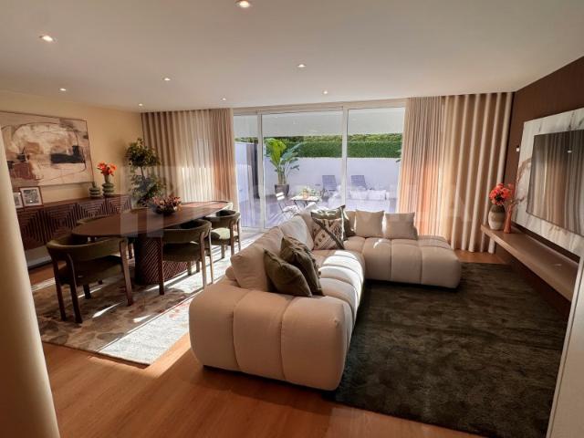 Quinta da Barca Moradia T3+1 Totalmente Renovada, mobilada e equipada