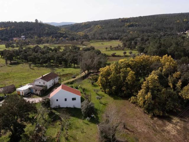 Quinta da Meda — Refúgio exclusivo com terreno à beira rio a. 1867m² Secarias