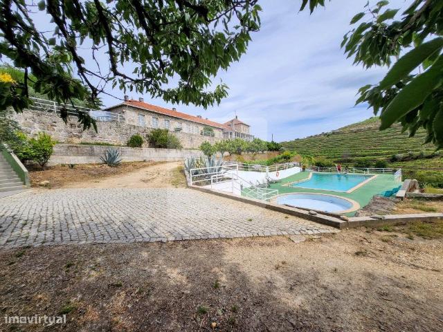 Quinta de 20 hectares com unidade de Turismo