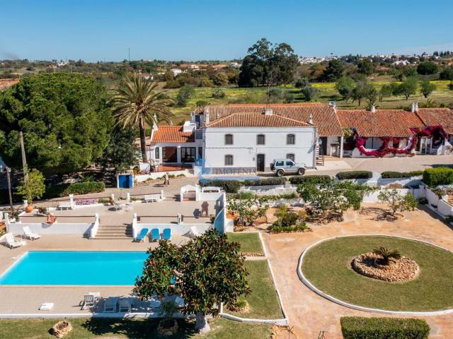 Quinta de Charme no Algarve – Entre a Guia e Vale de Parra 860m² Albufeira Olhos de Água
