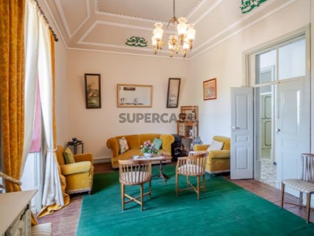 Quinta de Charme Algarvia com Arquitetura Autêntica e Elevado Potencial