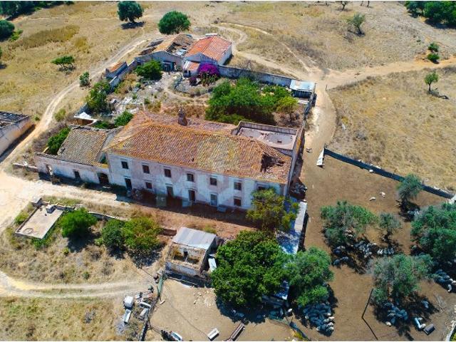 Quinta em ruinas em Albufeira