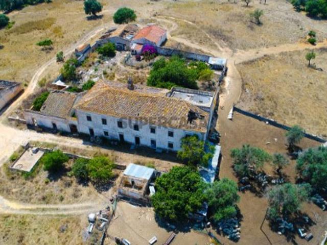 Quinta em ruinas em Albufeira