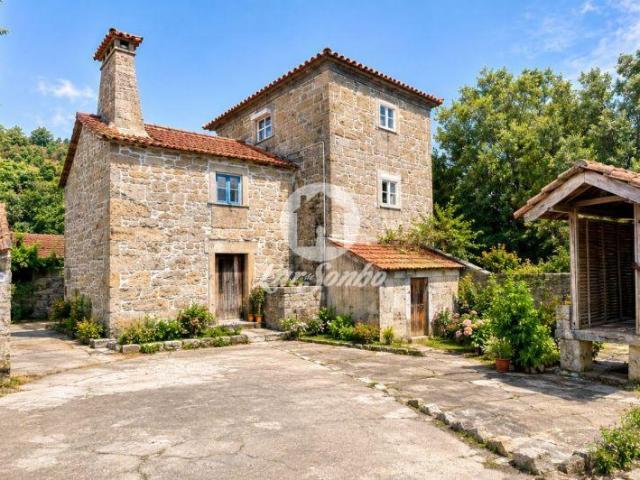 Quinta em Viana do Castelo com 16.000 m² | 26084092110