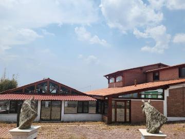 QUINTA EN RENTA 9,000m2 CON SALON DE EVENTOS TECHADO, CABALLERIZAS