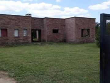 Quinta en venta 8 Dormitorios 5 Baños Cocheras 14.800Mts2 Salto