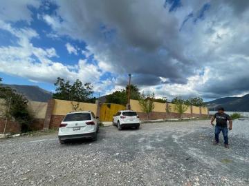 Quinta en venta dentro de Arteaga al lado de Santa Elena