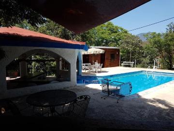 Quinta en venta en El Barrial, Santiago, Nuevo León