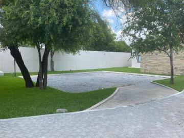 QUINTA EN VENTA, EN LOS LIRIOS MONTEMORELOS, N.L