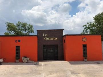 QUINTA EN VENTA EN ZONA CENTRO DE CASTAÑOS, COAHUILA AMPLIO TERRENO Y EXCELENTE UBICACIÓN