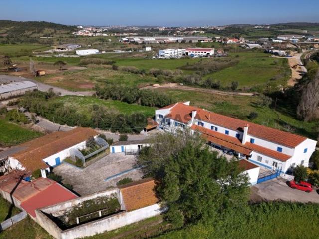 Quinta Exclusiva em Sintra: Lazer e Excelência Equestre