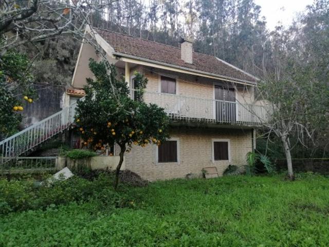 Moradia isolada Nas margens do rio Sousa