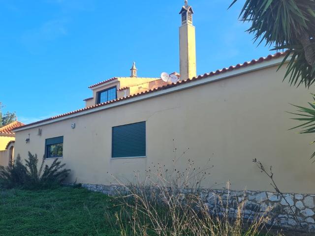 Quinta isolada na zona da Guia em Albufeira