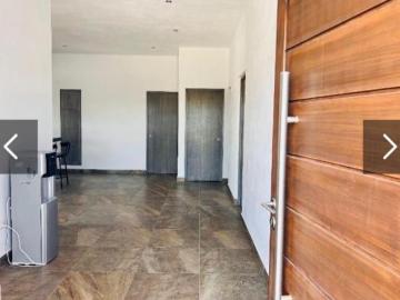 Quinta Moderna en Venta en Carretera Nacional en Zona La Providencia