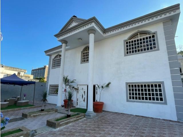 QUINTA MACARACUAY CARACAS
