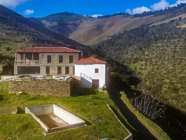Quinta no Alto Douro Vinhateiro 211m² Vale de Mendiz, Casal de Loivos e Vilarinho de Cotas