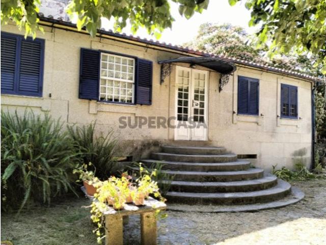 Quinta Senhorial com Brasão em Santa Marta de Portuzelo