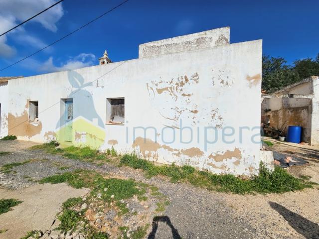 Quinta para venda em Paderne, Albufeira, apenas a cerca de 10 kms do centro de Albufeira