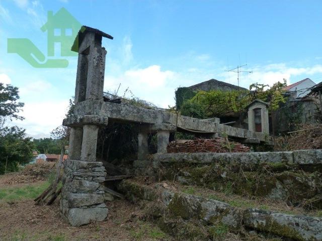 QUINTA PARA RESTAURO EM VIEIRA DO MINHO