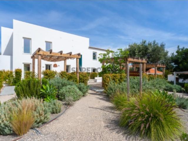 Quinta T15, com 7 apartamentos e piscina, em Tavira, Algarve